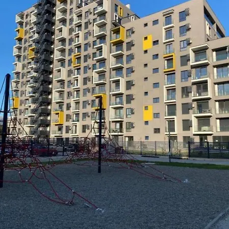 Royal Apartment-familyhaven,park,modern And Luxury Σκόπια