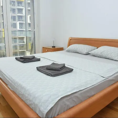 Royal Apartment-familyhaven,park,modern And Luxury * Σκόπια