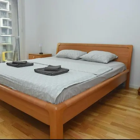 Διαμέρισμα Royal Apartment-familyhaven,park,modern And Luxury *