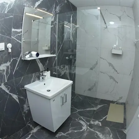 Διαμέρισμα Royal Apartment-familyhaven,park,modern And Luxury